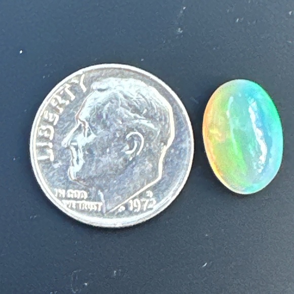 2.26 Natural Ethiopian Welo opal cabochon - Picture 5 of 17